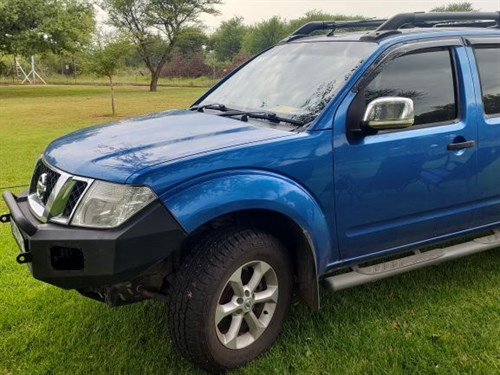 Nissan Navara 3.0 dCi Double Cab LE Auto 4X4